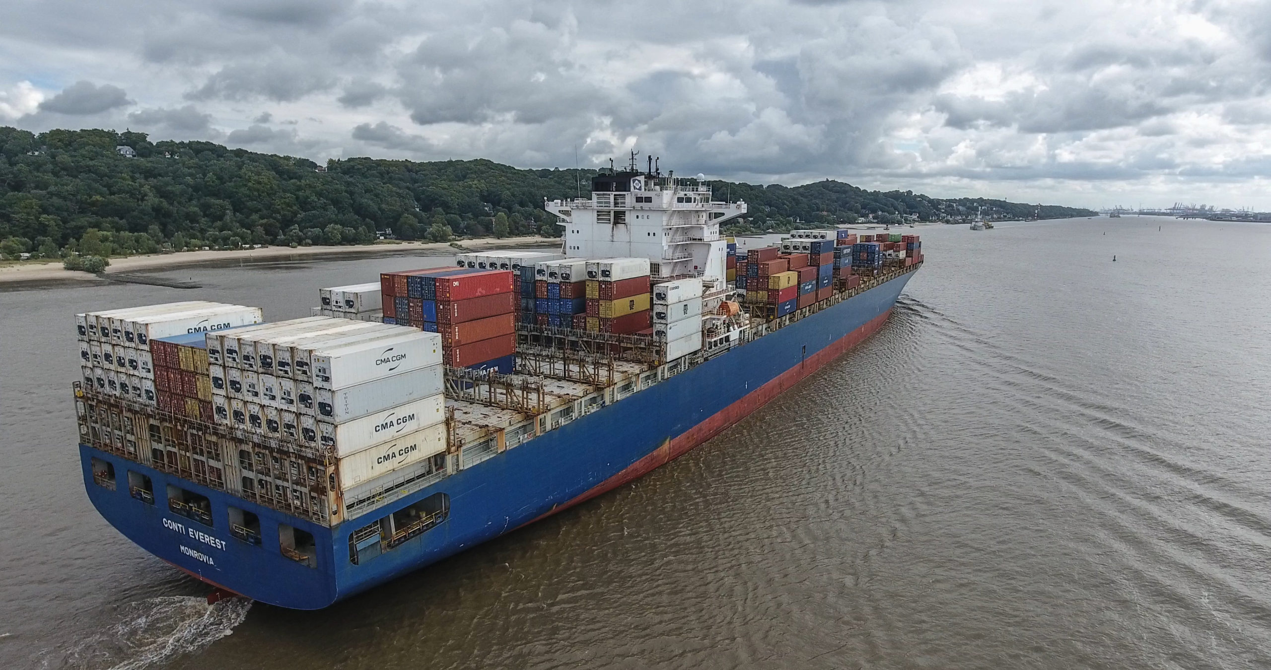 Containership bird eye view